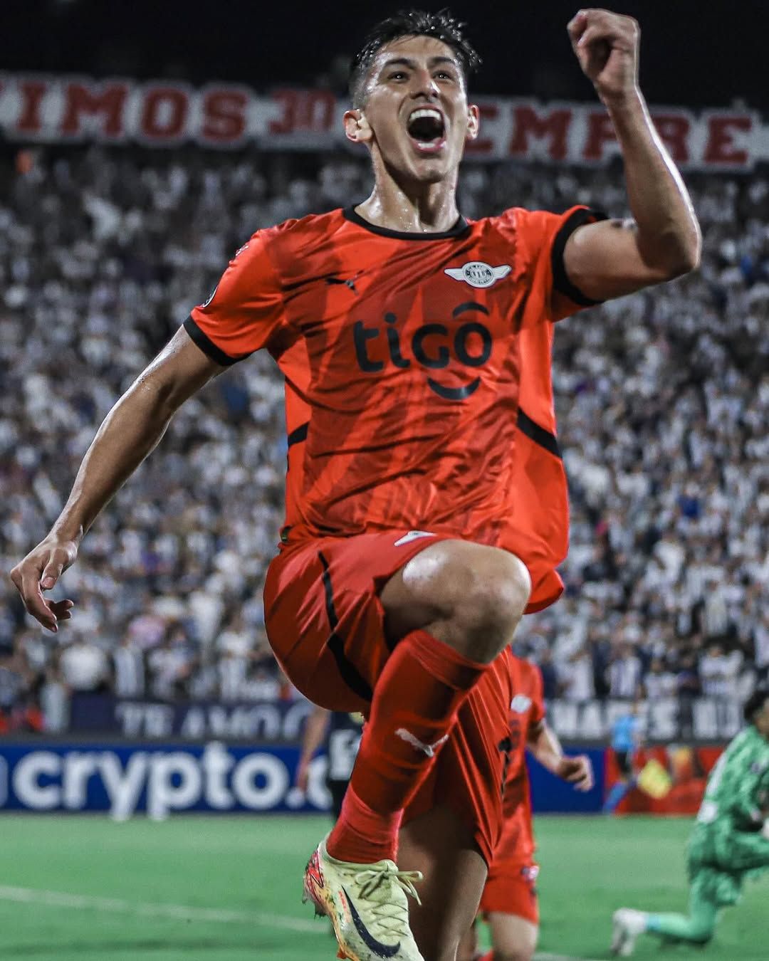 aguillar-comemorando-gol-pelo-libertad.jpg