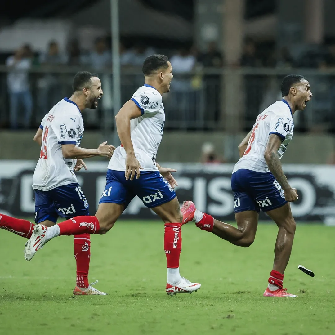 bahia-jogadores-celebrando.jpg