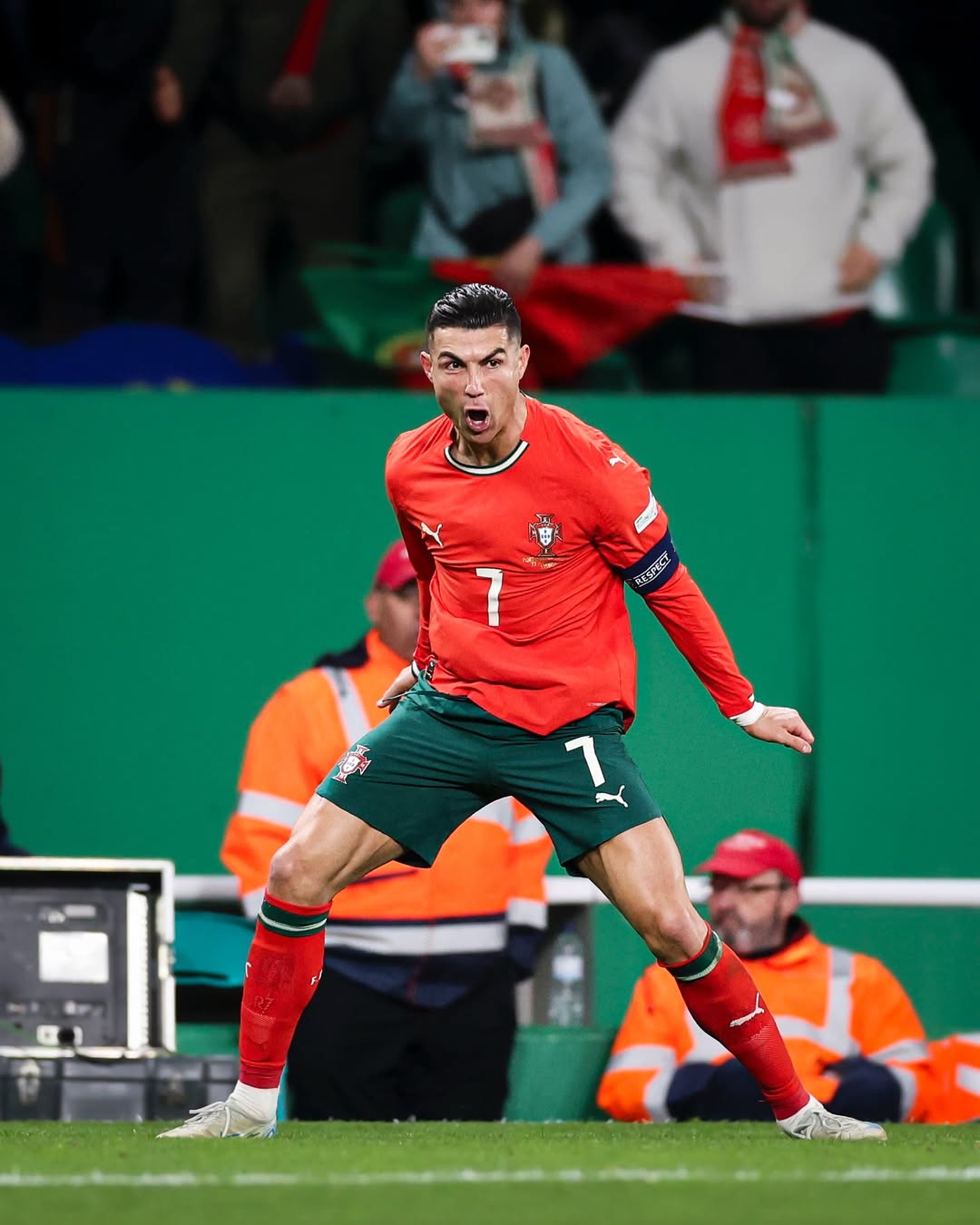 cristiano-ronaldo-comemorando-gol-por-portugal.jpg