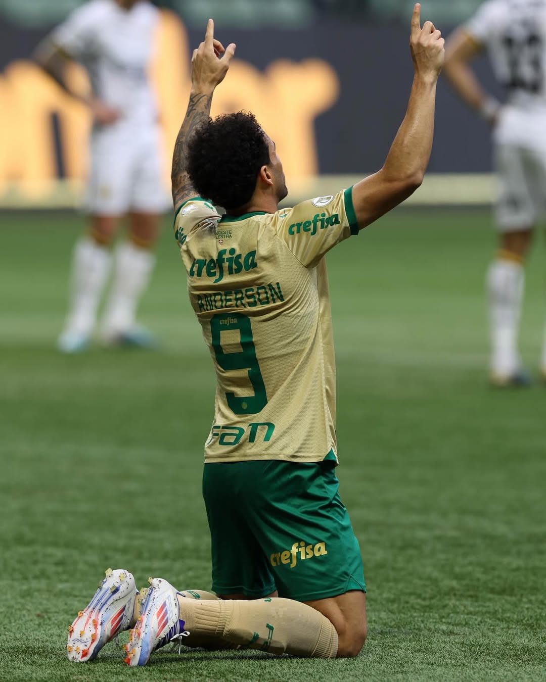 felipe-anderson-comemorando-gol-pelo-palmeiras.jpg