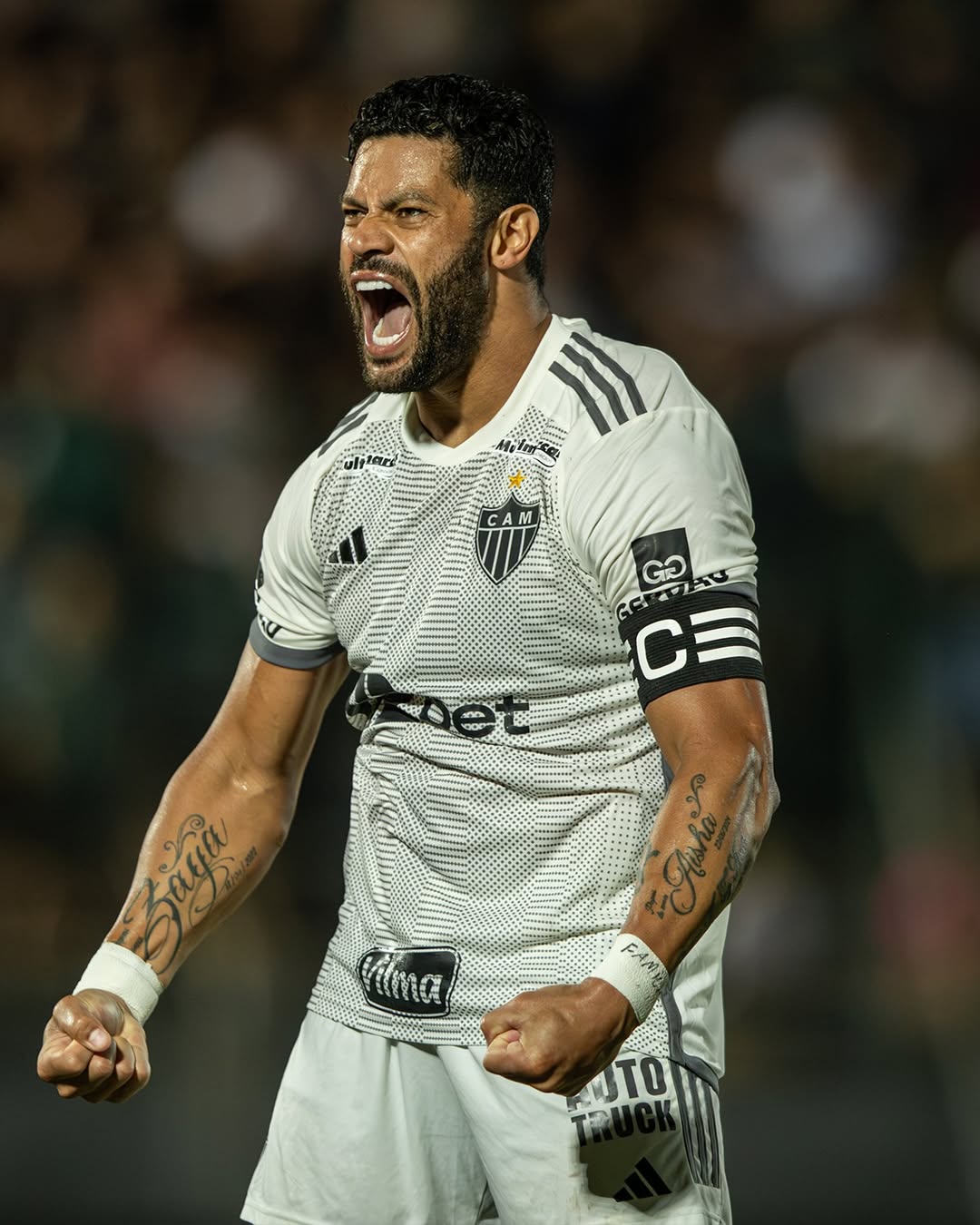 hulk-comemorando-gol-pelo-atletico-mg (2).jpg