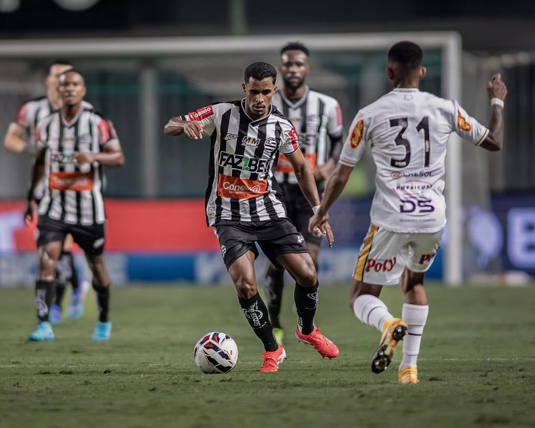 jogadores-do-athletic-em-campo-contra-o-novorizontino.jpg