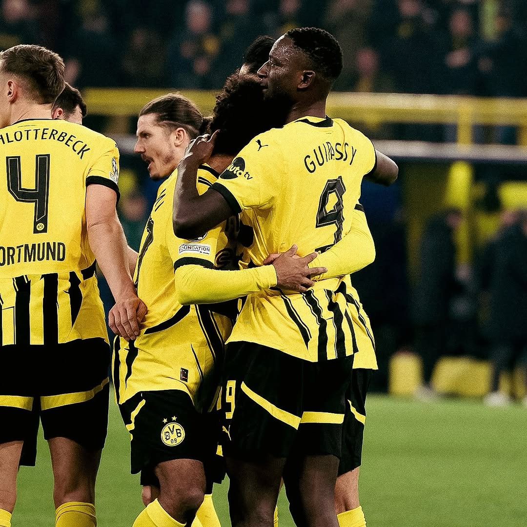 jogadores-dortmund-comemorando.jpg