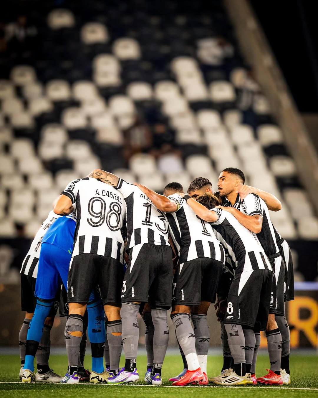 jogadores-reuniao-botafogo.jpg