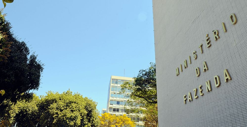 Fazenda atualiza códigos de DARF e define cronograma de tributação progressiva para bets a partir de abril de 2026