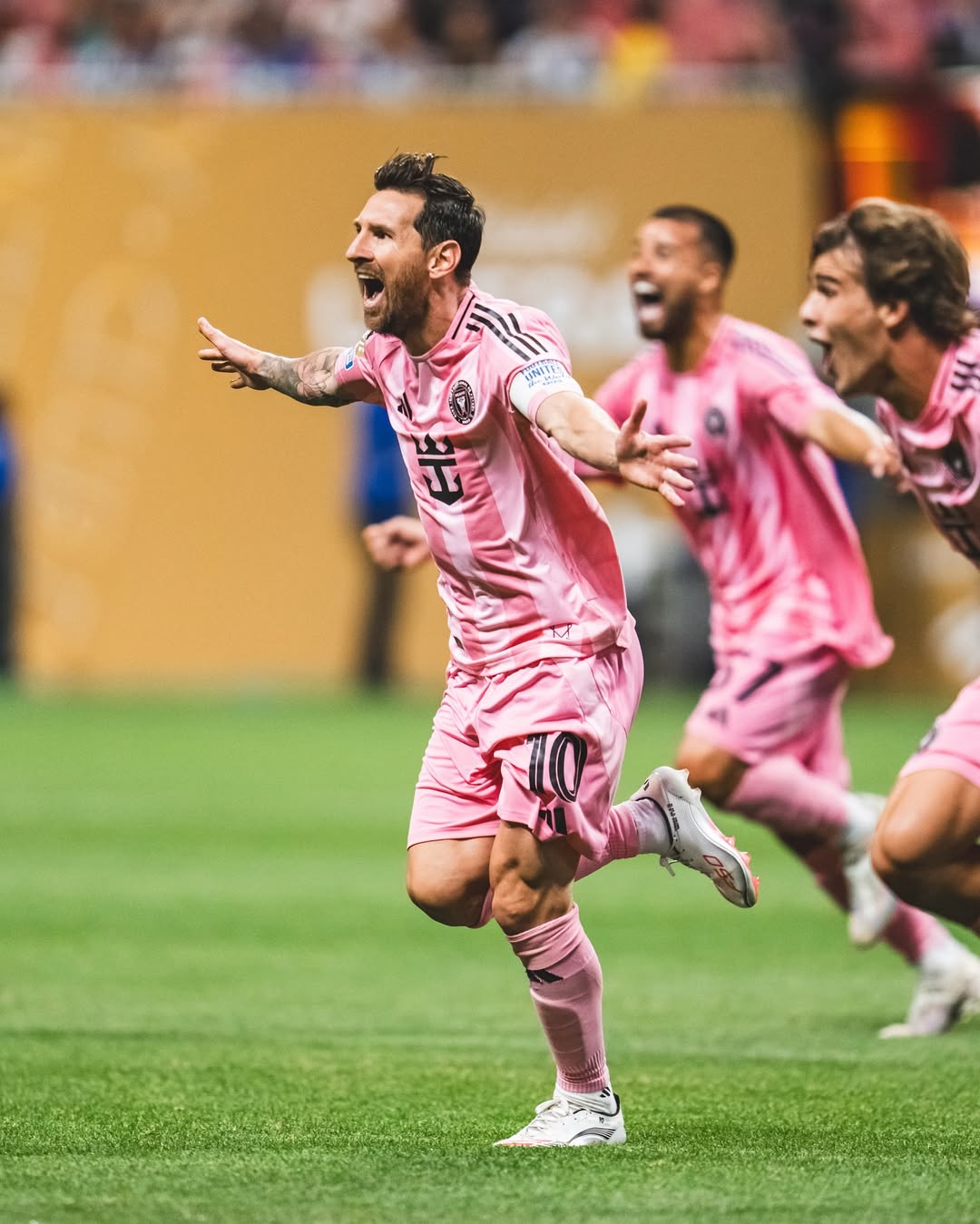 lionel-messi-comemorando-gol-pelo-inter-miami (2).jpg