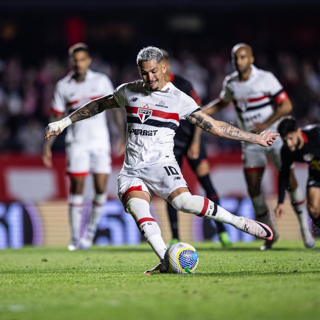 luciano-em-campo-pelo-sao-paulo.jpg