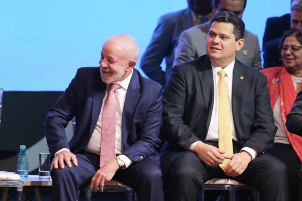 Projeto de lei que libera cassinos, bingos e jogo do bicho será votado com urgência no Senado