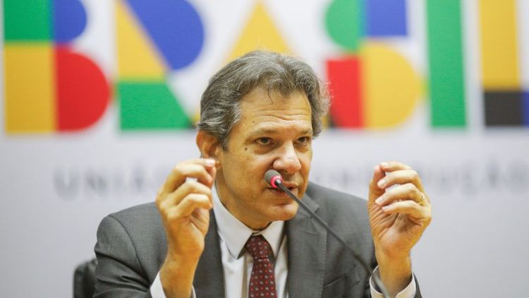 Haddad defende regulamentação de cassinos e bingos no Brasil após sucesso das apostas online