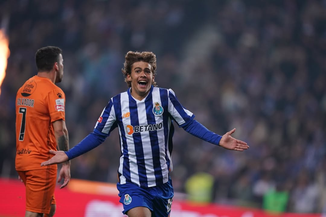 rodrigo-mora-comemorando-gol-pelo-porto.jpg