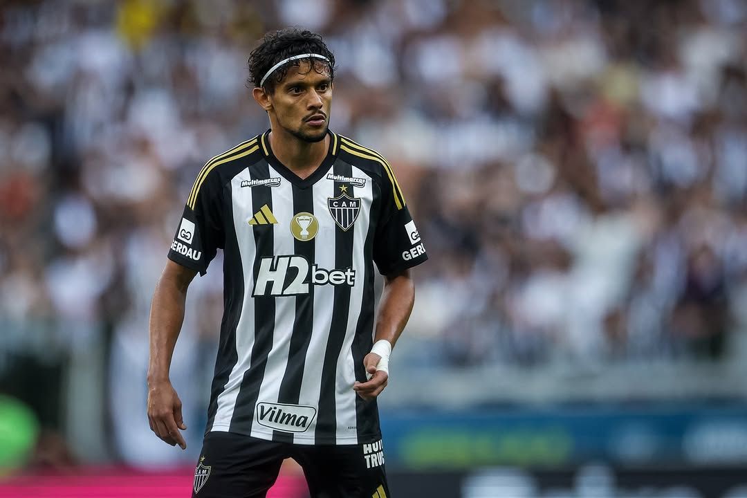 scarpa-em-campo-pelo-atletico-mg.jpg