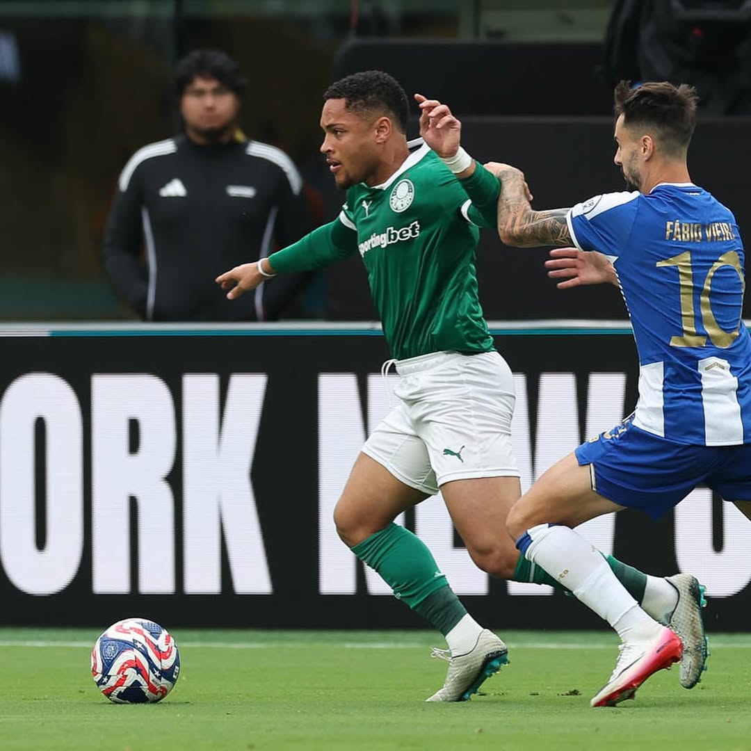 vitor-roque-em-campo-pelo-palmeiras (2).jpg