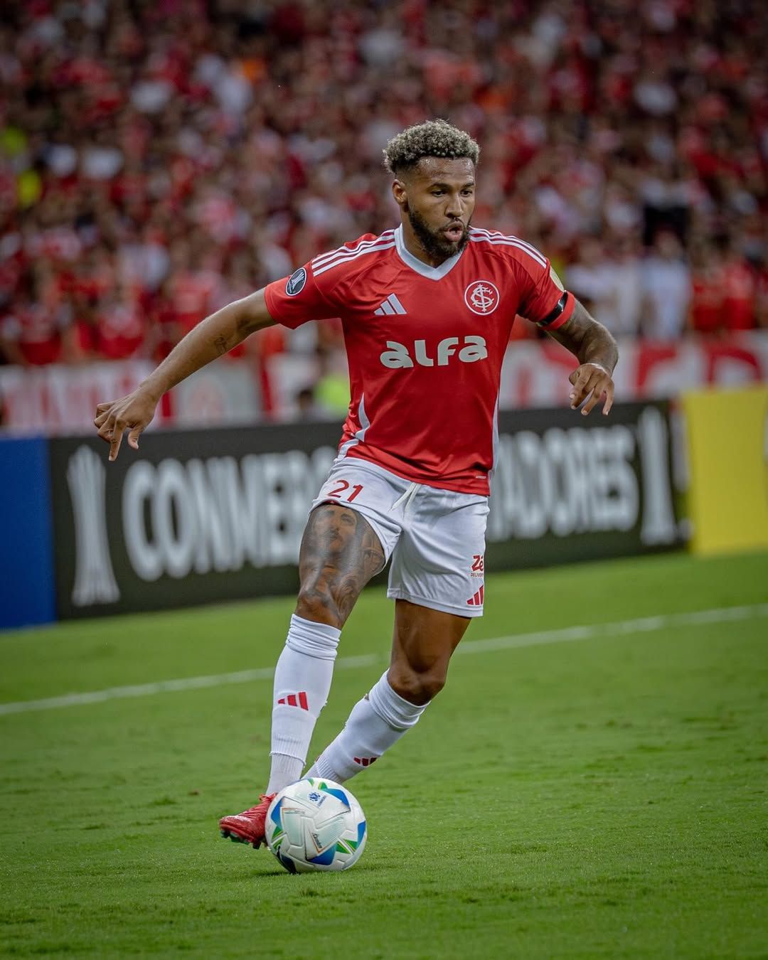 wesley-em-campo-pelo-internacional (2).jpg